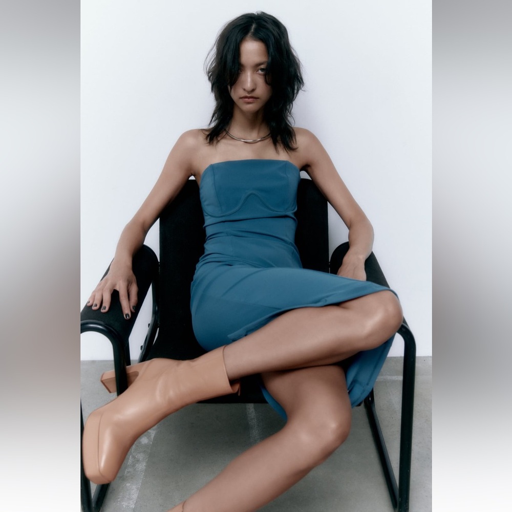 NWOT. Zara Strapless Midi Dress